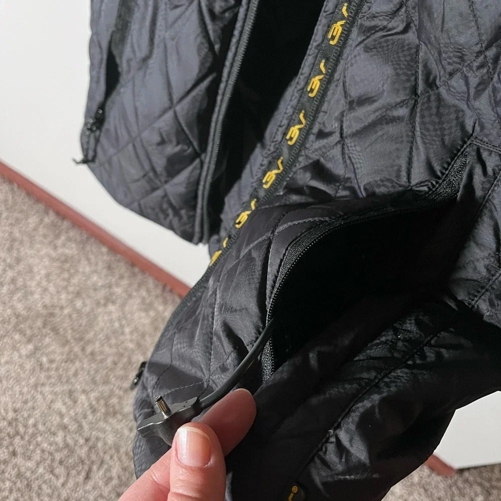 Black Quilted Volt Resistance Heated Women's Vest‎ battery not included.